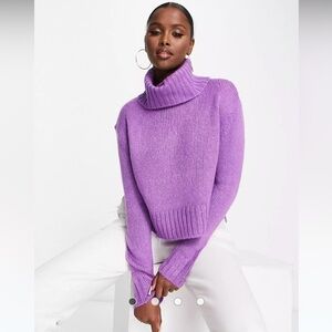Cropped turtle neck sweater